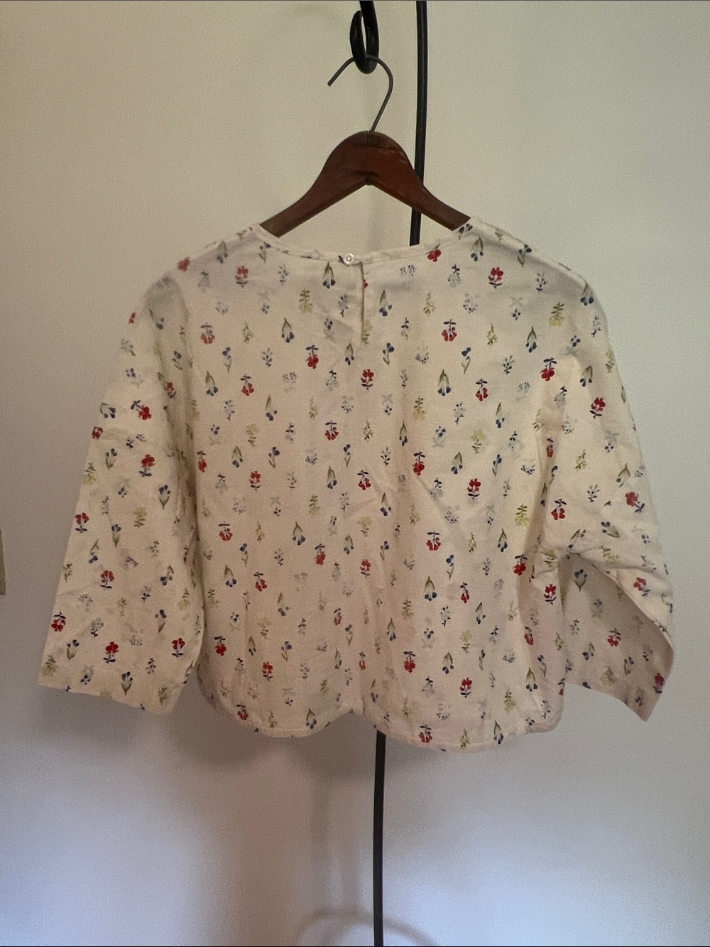 Beaton Floral Blouse - Picture 3 of 7